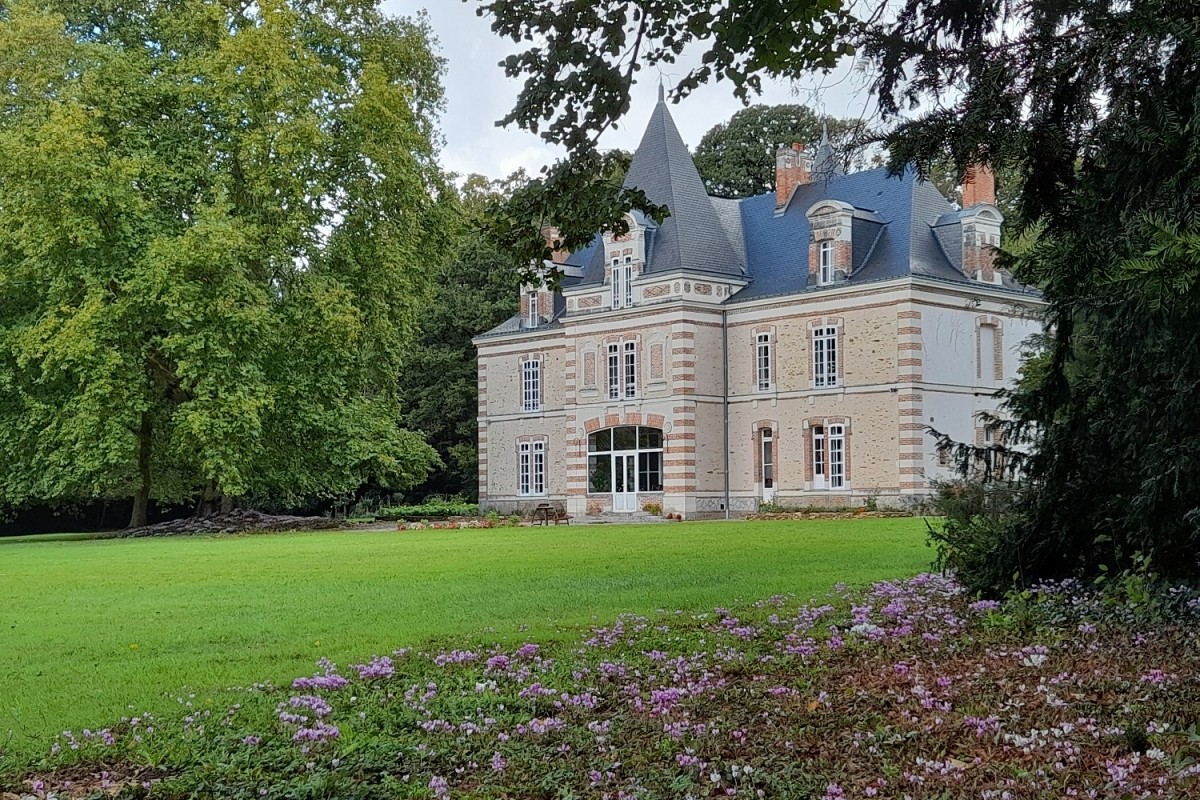 Location de parc chateau mariage, Laval,